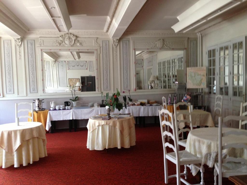 Inter-Hotel Longuyon De Lorraine ภายนอก รูปภาพ